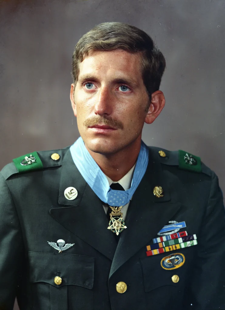 On 15 June 1971, President Richard M. Nixon presented then-Staff Sergeant Franklin Douglas Miller with the Medal of Honor in a ceremony at the White House, for his actions on 5 January 1970. (National Archives) 